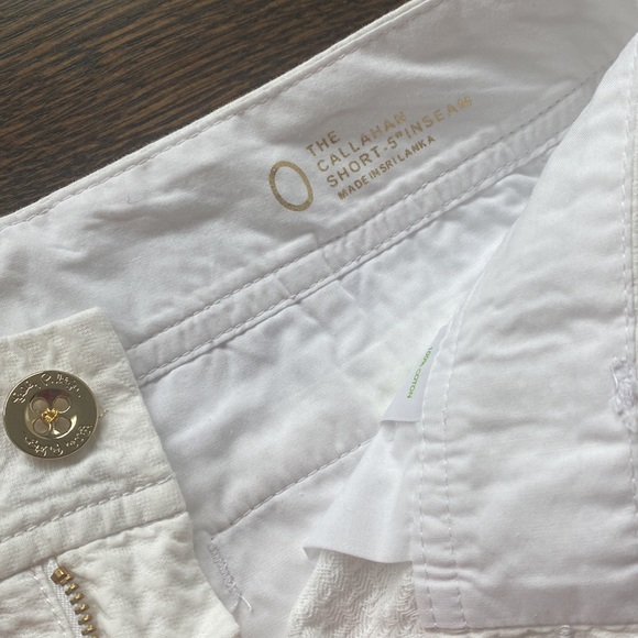 Size 0 shorts; never worn due pregnancy - Picture 2 of 3